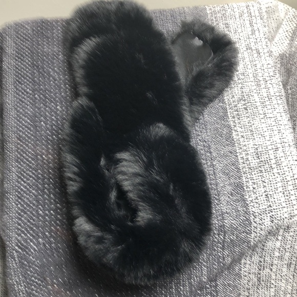 Women’s faux fur Newsboy cabbie cap/gloves - Picture 8 of 9